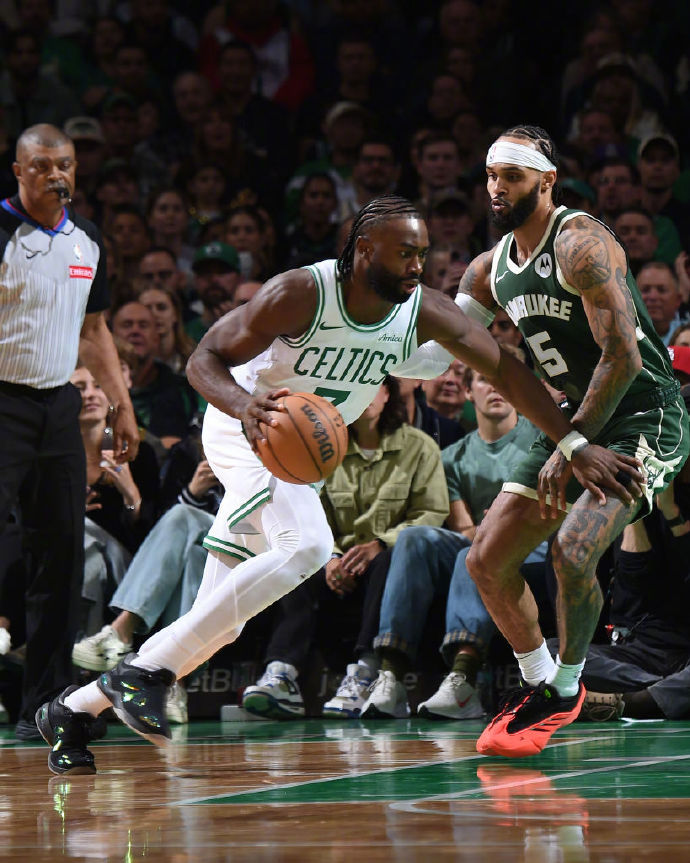 开云登陆入口-恩比德和欧文