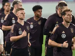 开云登陆入口-骑士打勇士逆转夺冠总决赛回放